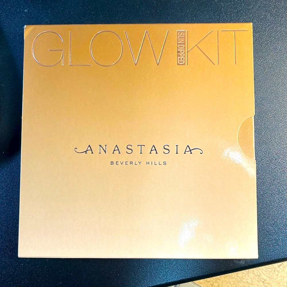 Anastasia Beverly Hills Glow Kit Sundipped